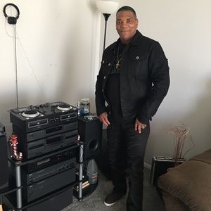 Meet your Posher, Larry